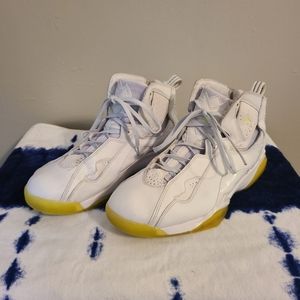 Jordan True Flight Men's Shoes White/Volt Ice 342964-113